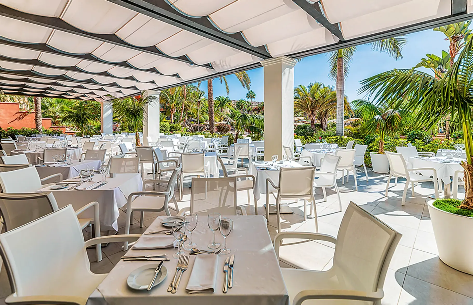 Pokój w hotelu H10 Costa Adeje Palace