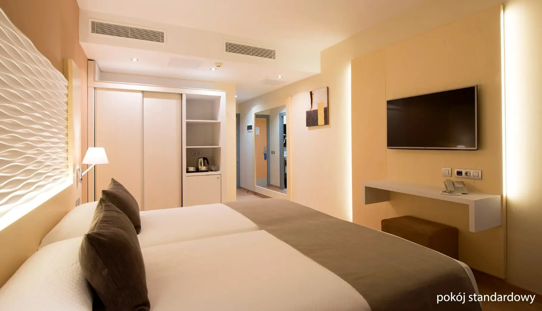 Pokój w hotelu HL Suitehotel Playa del Ingles
