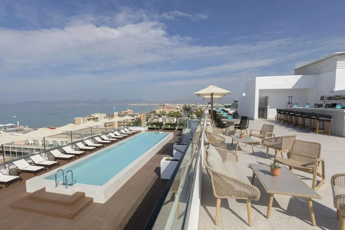 HM Ayron Park — HM AYRON PARK