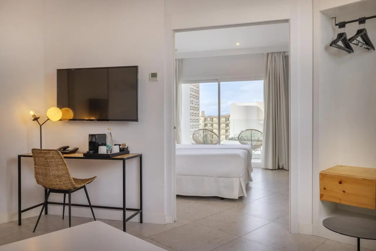 HM Ayron Park — HM AYRON PARK