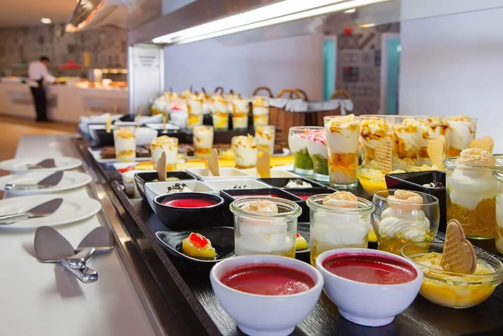 Restauracja i jedzenie w hotelu HM Gran Fiesta