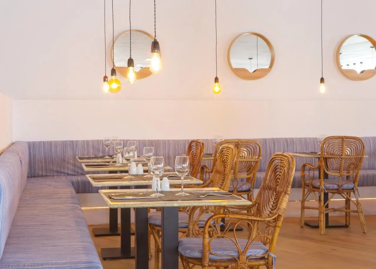 Restauracja i jedzenie w hotelu HM Gran Fiesta