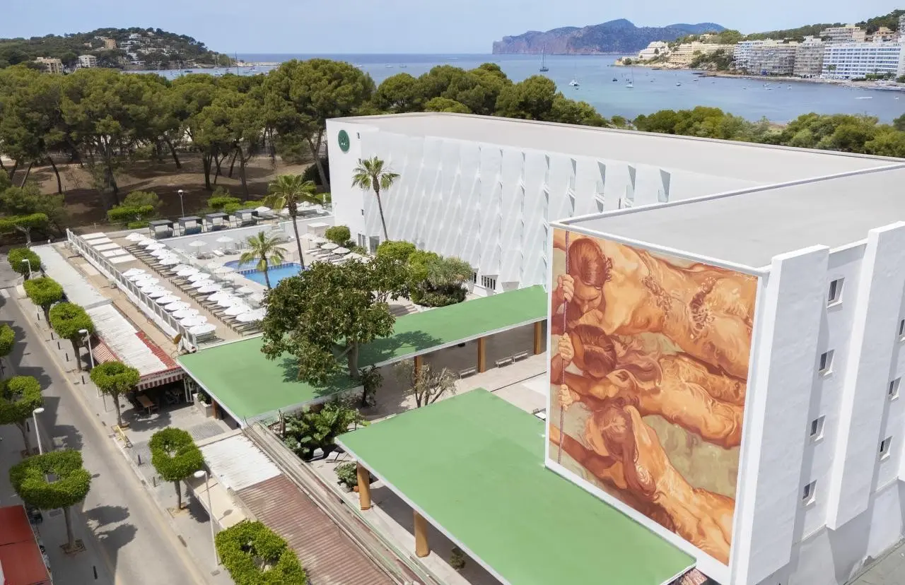 HM Isabela — HM ISABELA