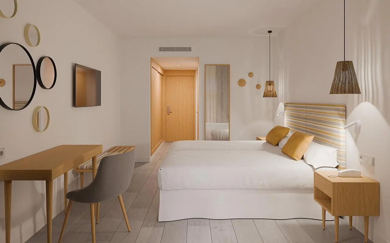 HM Isabela — HM ISABELA