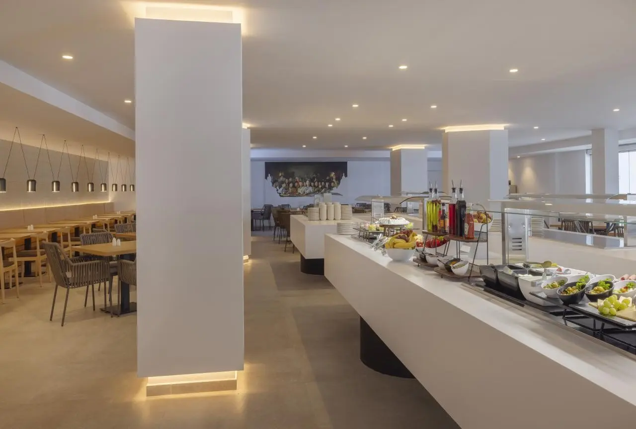 HM Isabela — HM ISABELA