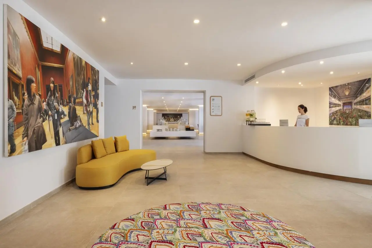 HM Isabela — HM ISABELA