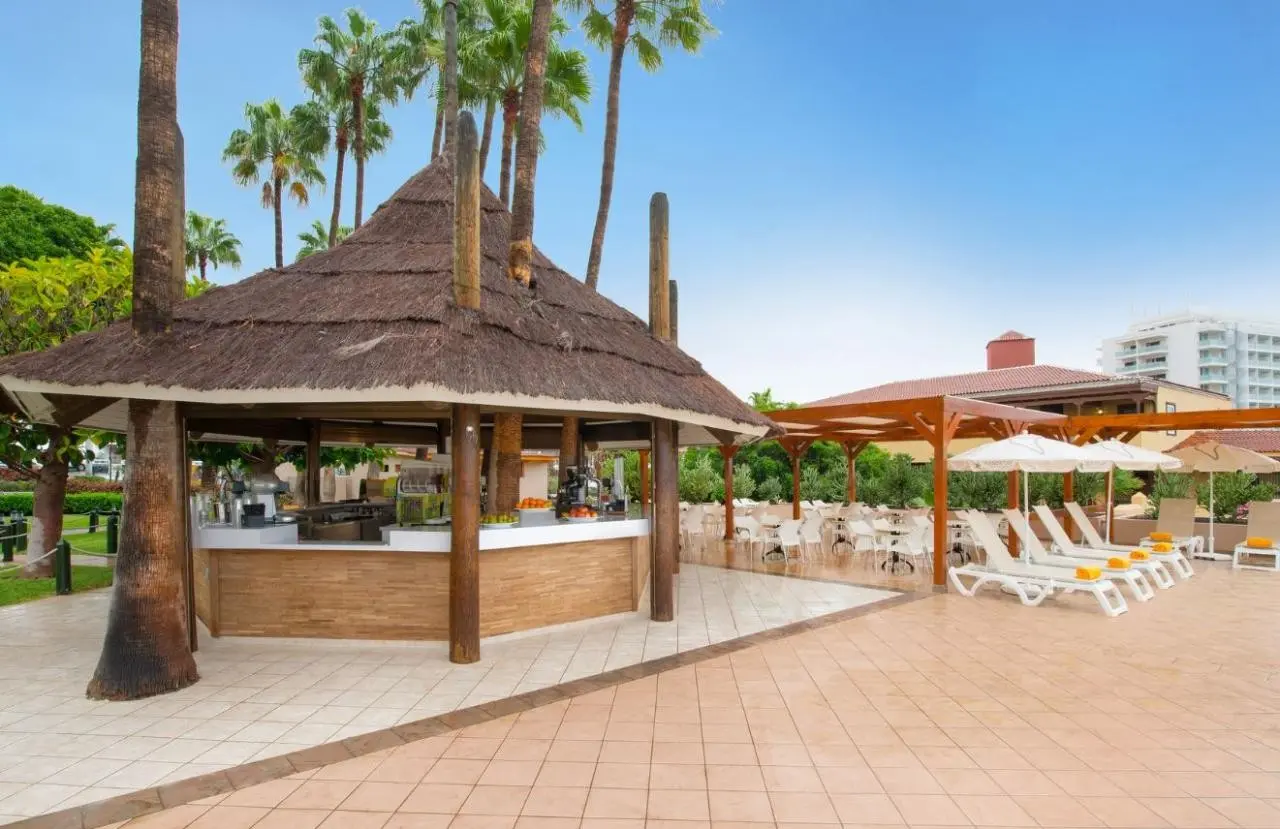 Restauracja i jedzenie w hotelu Iberostar Bouganville Playa