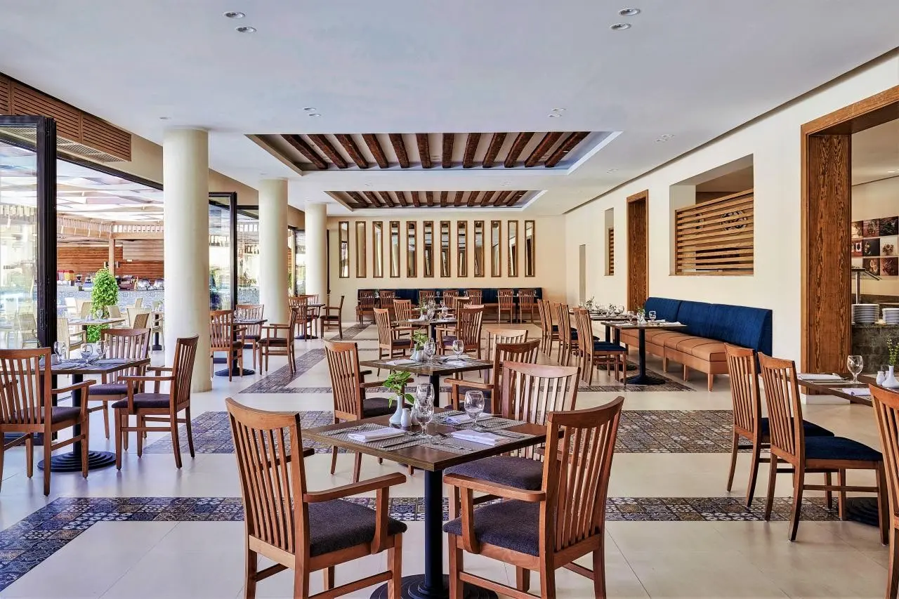 Restauracja i jedzenie w hotelu Jaz Solaya