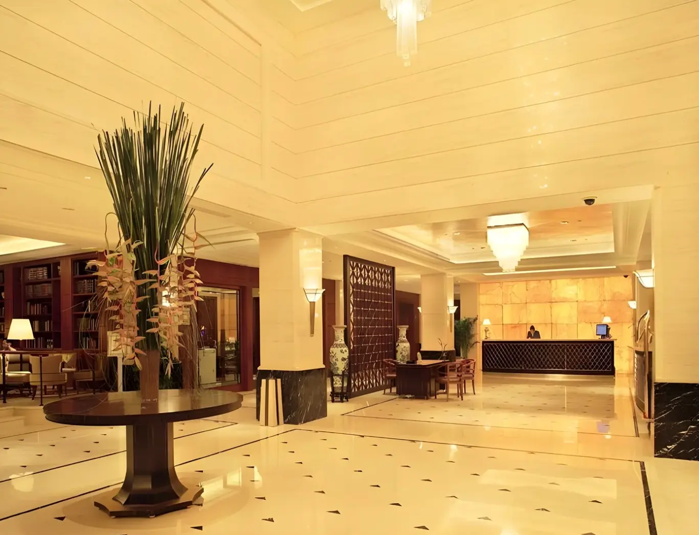 Lobby hotelu Jin Jiang Hotel
