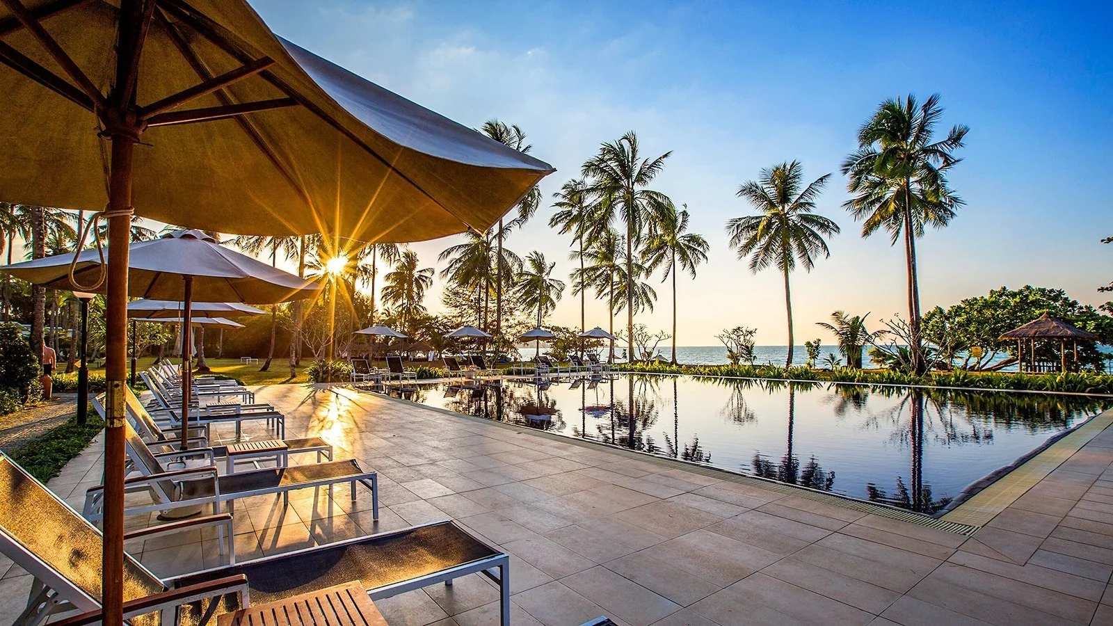 Hotel Kantary Beach Villas and Suites Khao Lak w Tajlandia - oferta last minute