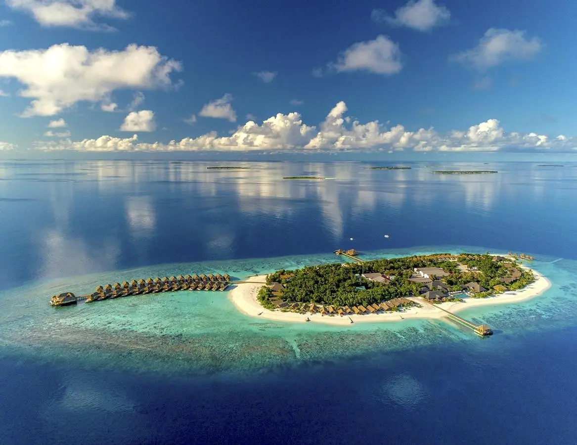 Kuredu Island Resort — KUDAFUSHI RESORT & SPA