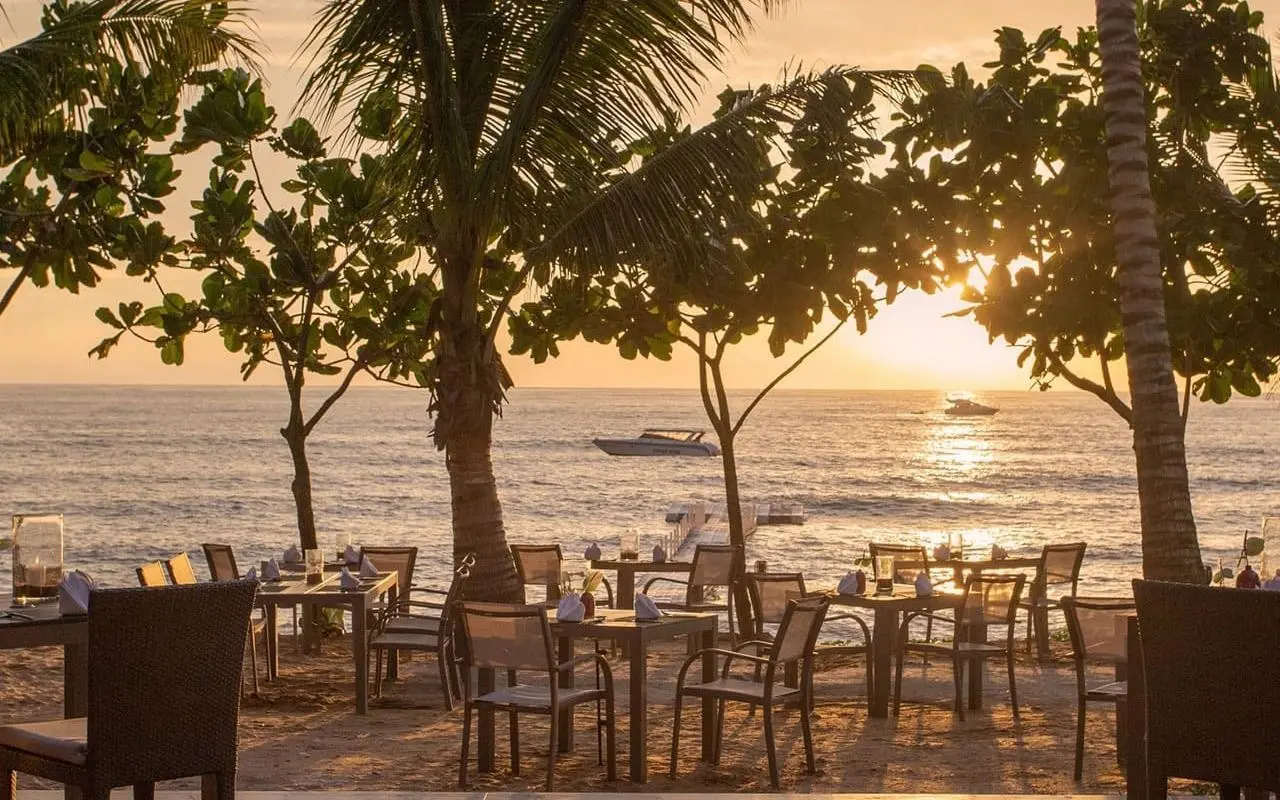 Plaża przy hotelu La Flora Khao Lak