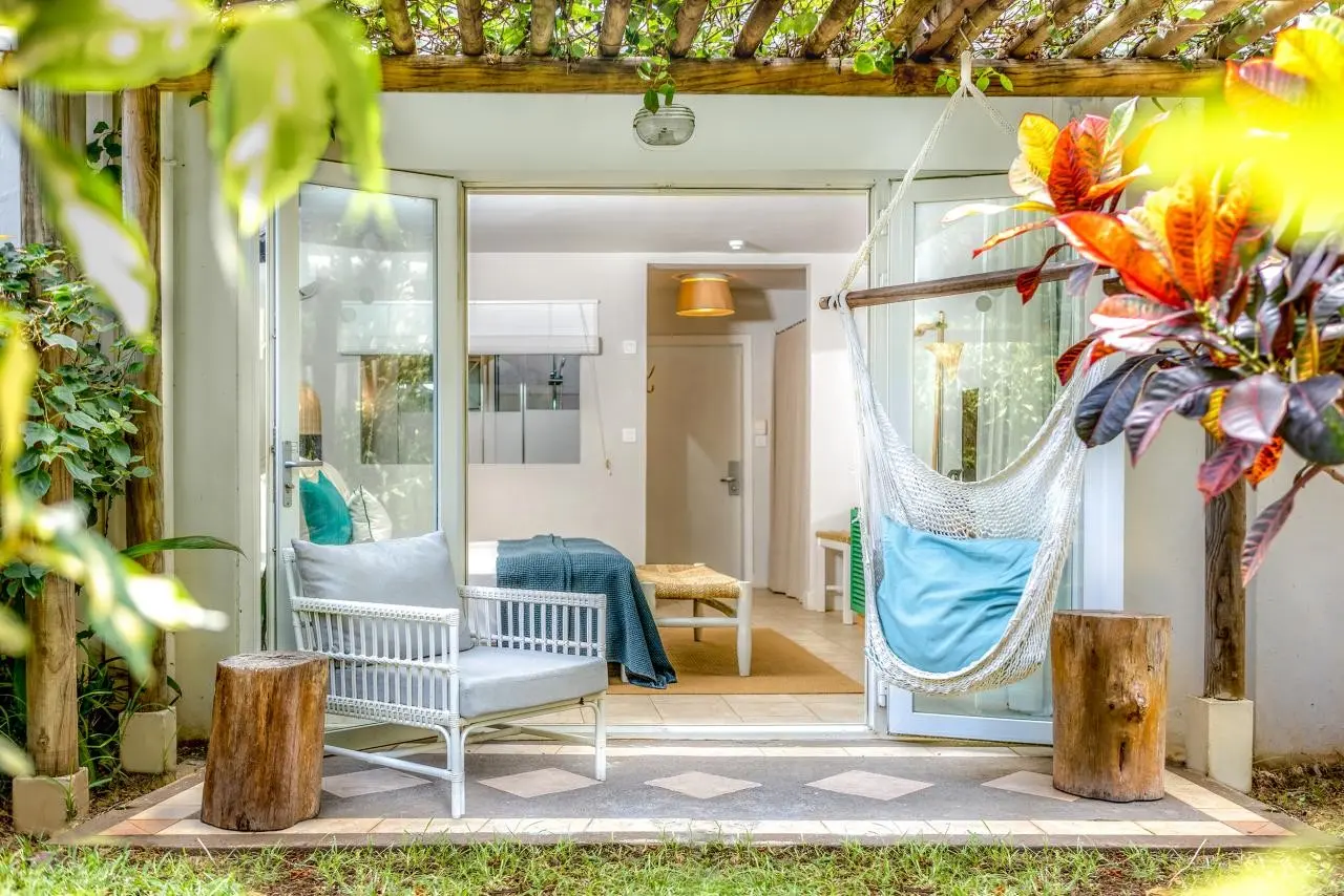 Lagoon Attitude — LAGOON ATTITUDE