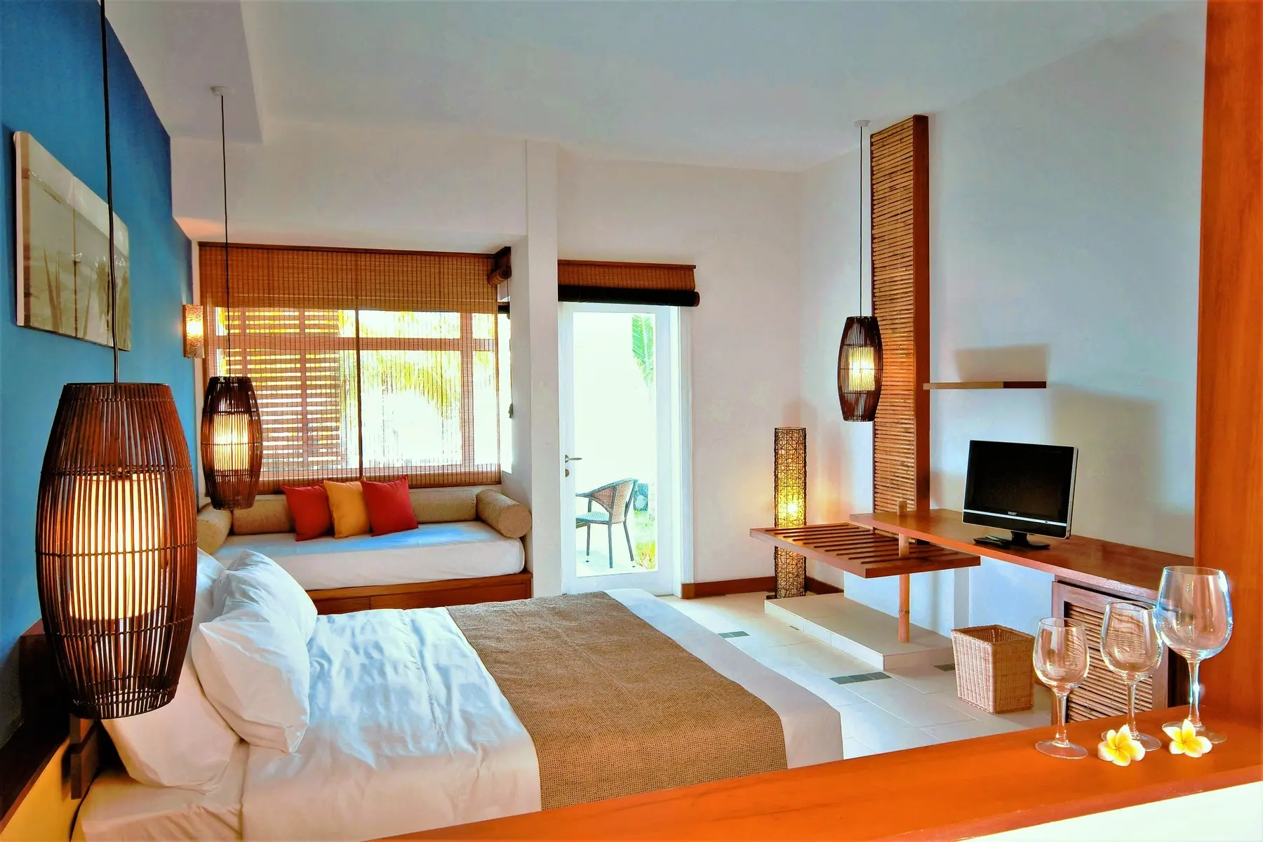 Laguna Beach Hotel & Spa — LAGUNA BEACH HOTEL