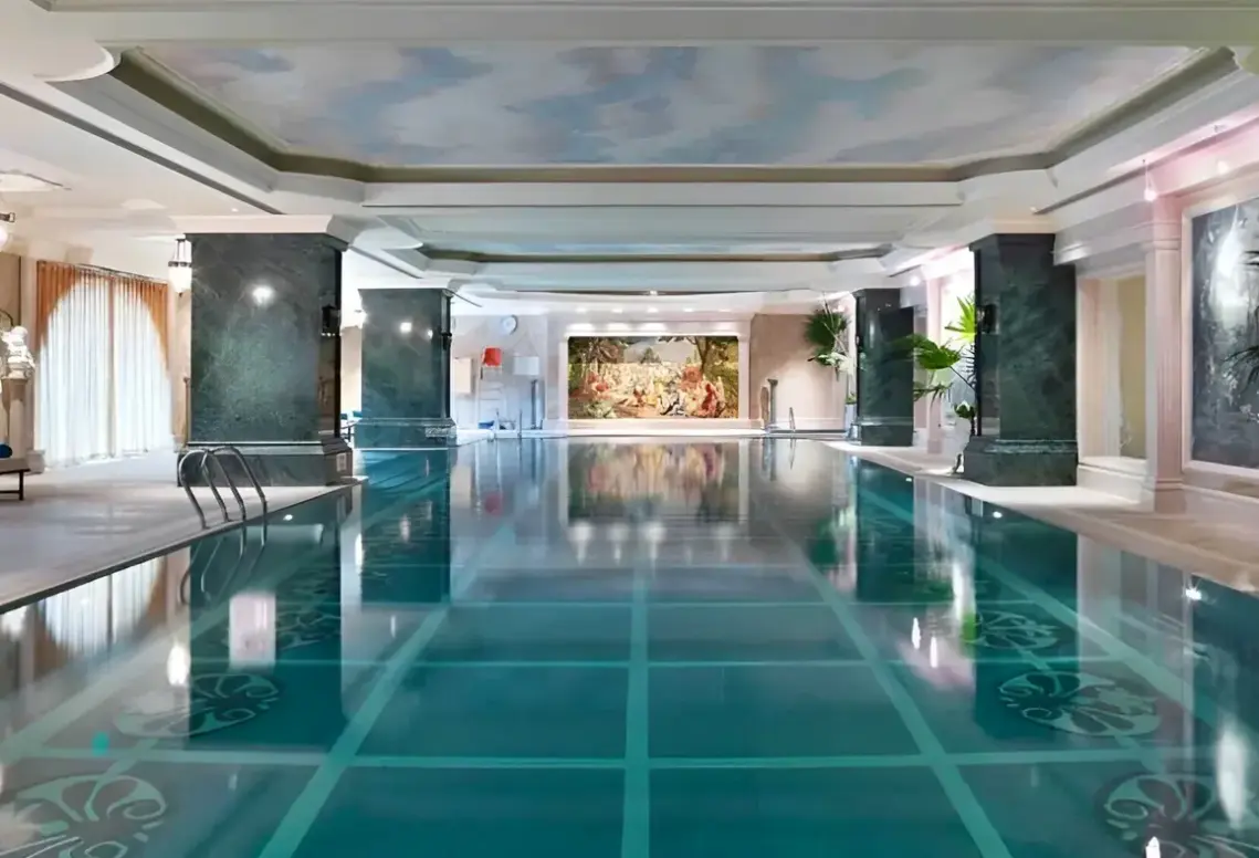 Basen w hotelu Legendale Hotel Beijing