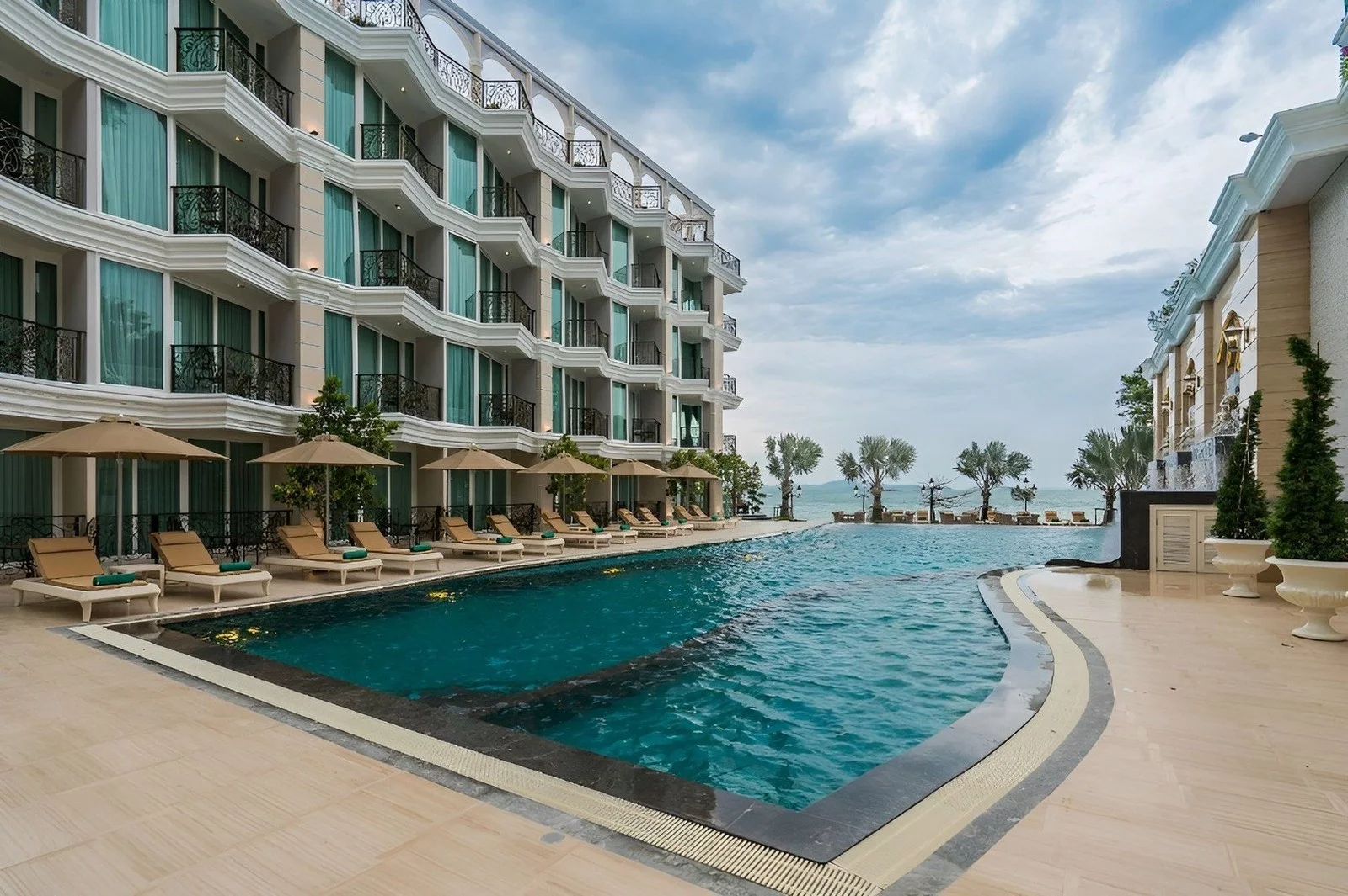 Hotel LK Emerald Beach w Tajlandia (Pattaya) - oferta last minute