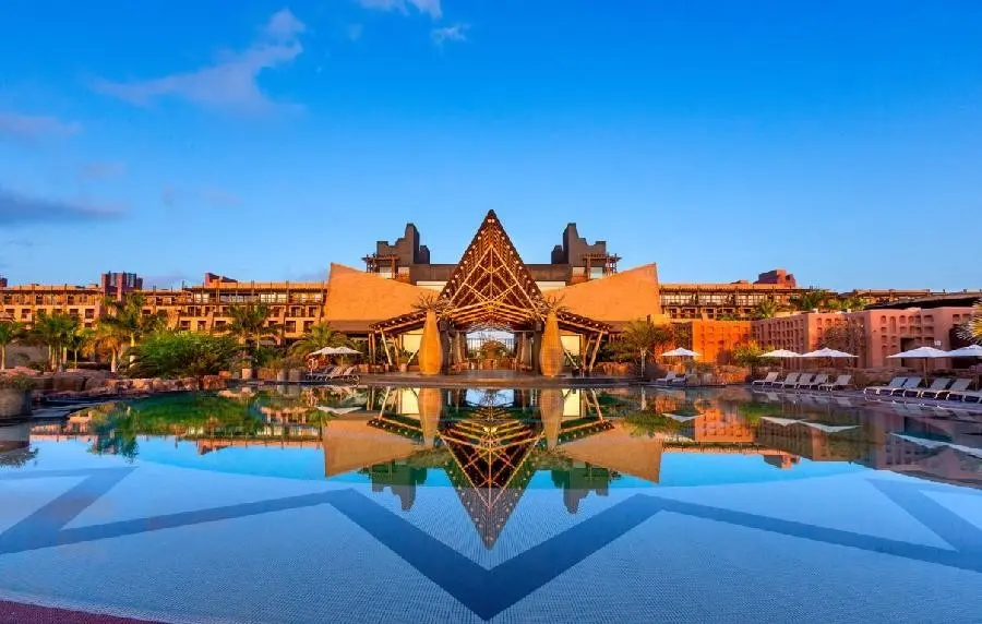 Lopesan Baobab Resort — LOPESAN BAOBAB RESORT