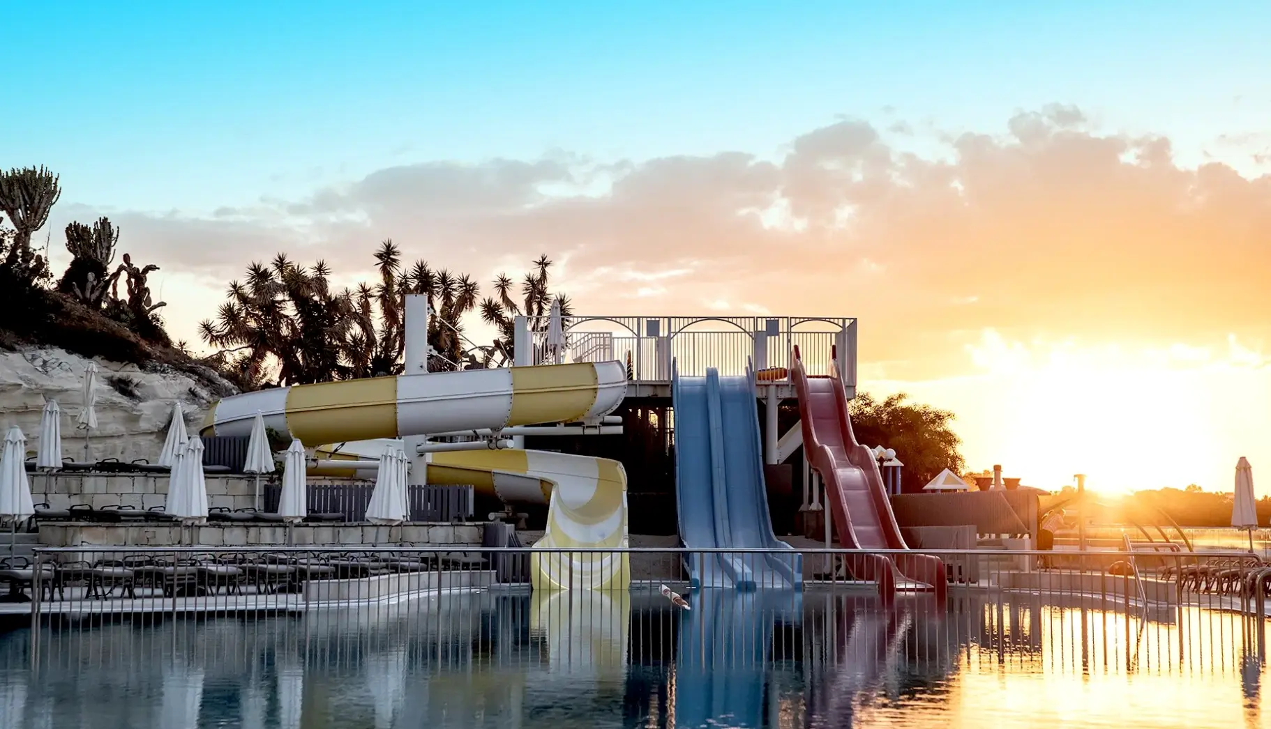 Basen w hotelu Louis St. Elias Resort & Waterpark