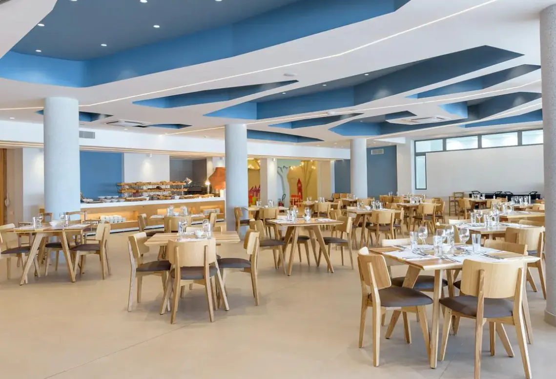Restauracja i jedzenie w hotelu Lyttos Mare
