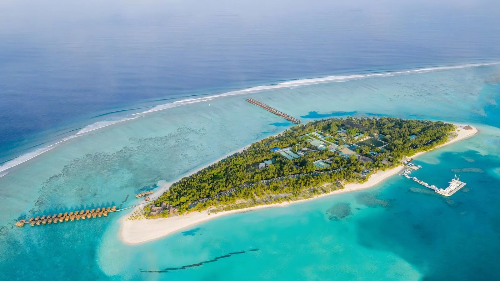Hotel Meeru Island Resort & Spa w Malediwy - oferta last minute