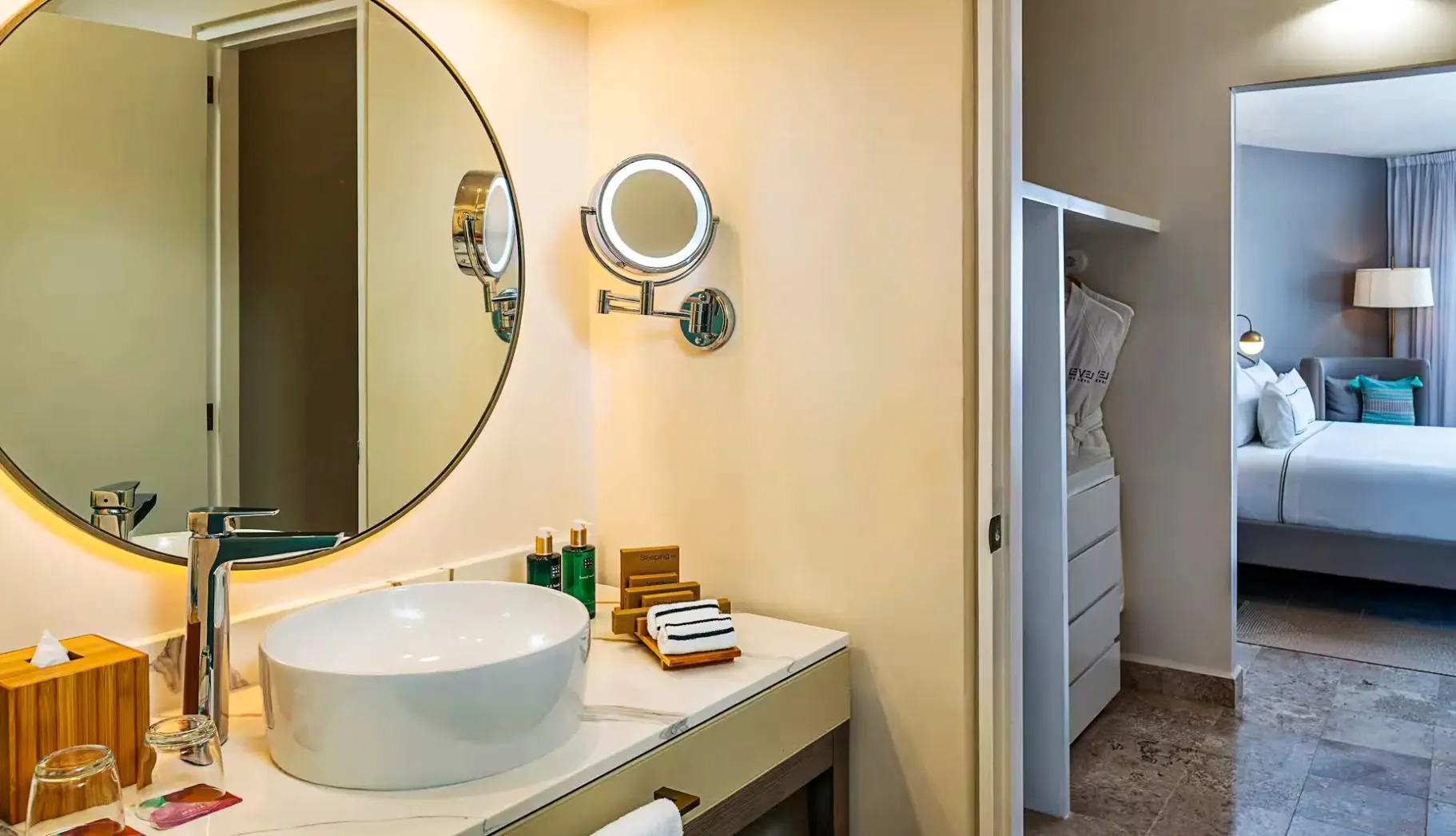 Łazienka w pokoju hotelu Meliá Casa Maya Cancún All Inclusive