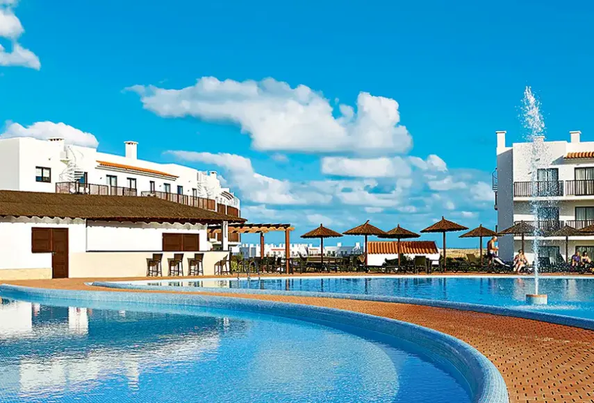 Basen w hotelu Meliá Dunas Beach Resort & Spa