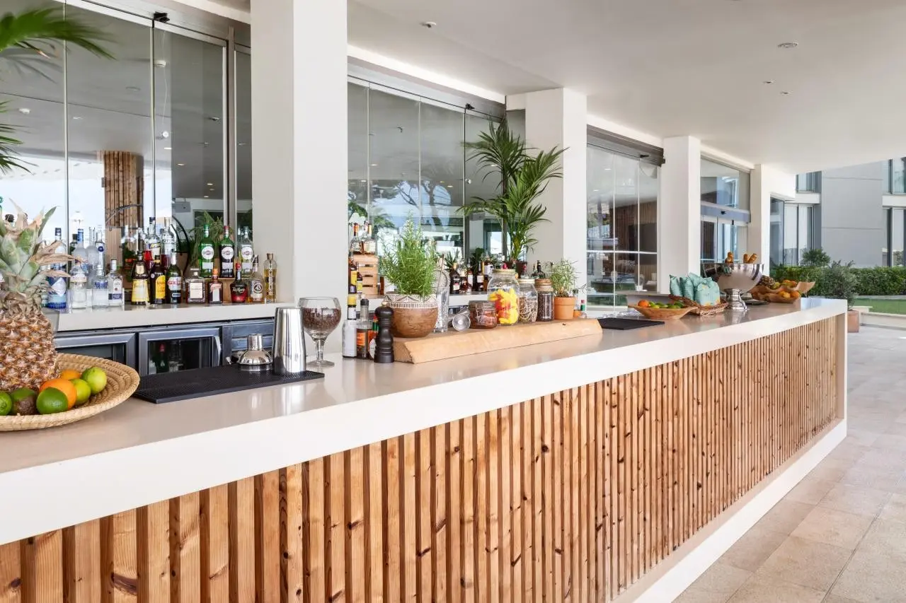 Meliá South Beach — MELIA SOUTH BEACH