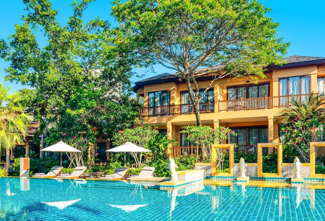 Basen w hotelu Mövenpick Asara Resort & Spa