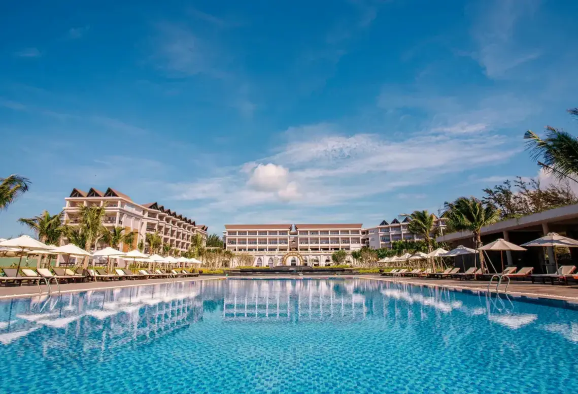 Basen w hotelu Muine Bay Resort