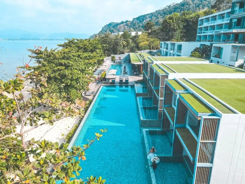 Basen w hotelu My Beach Resort Phuket