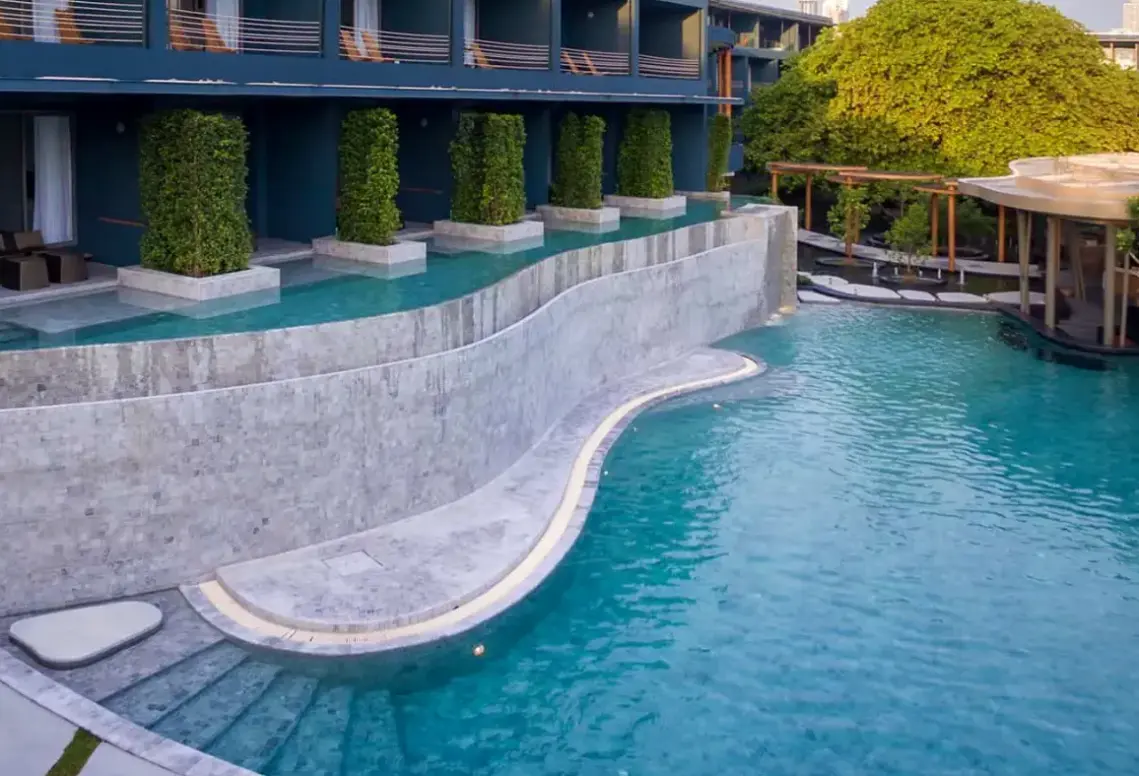 Basen w hotelu Navana Nature Escape