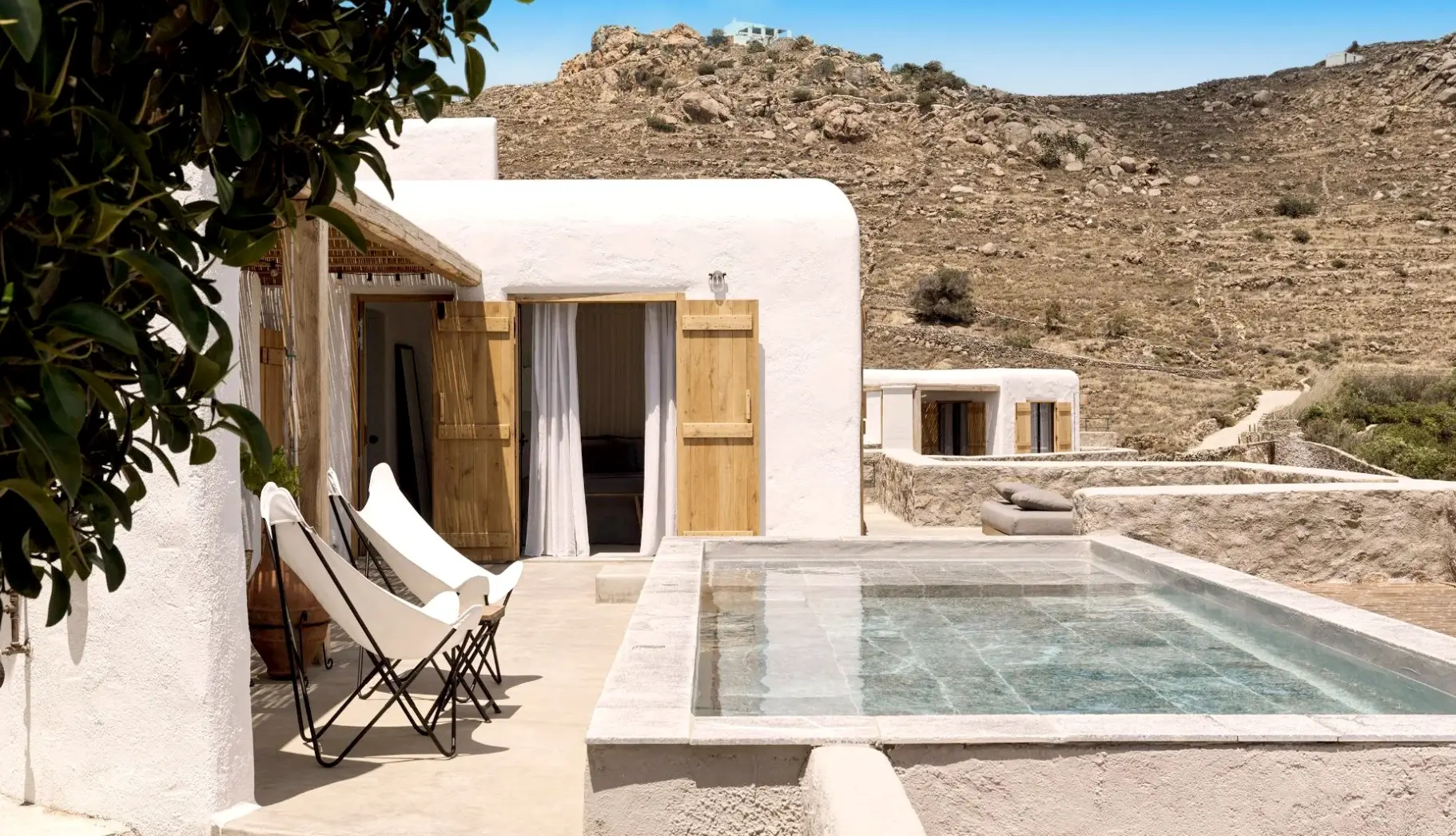 Basen w hotelu Nomad Mykonos