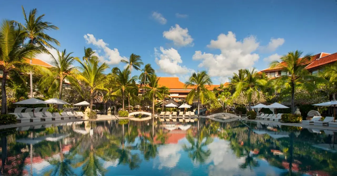 Basen w hotelu Nusa Dua Beach & Spa