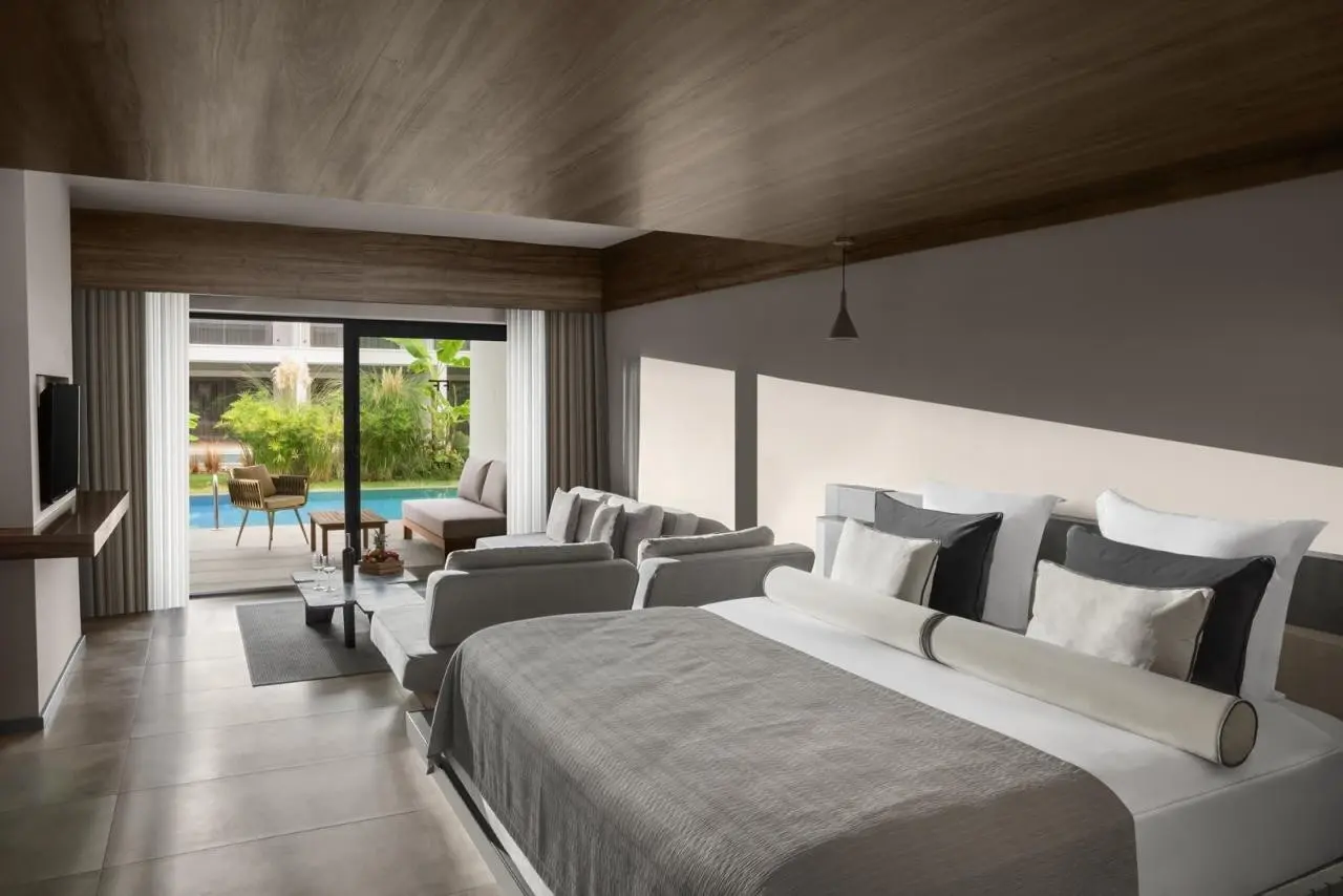 Paloma Finesse — PALOMA FINESSE