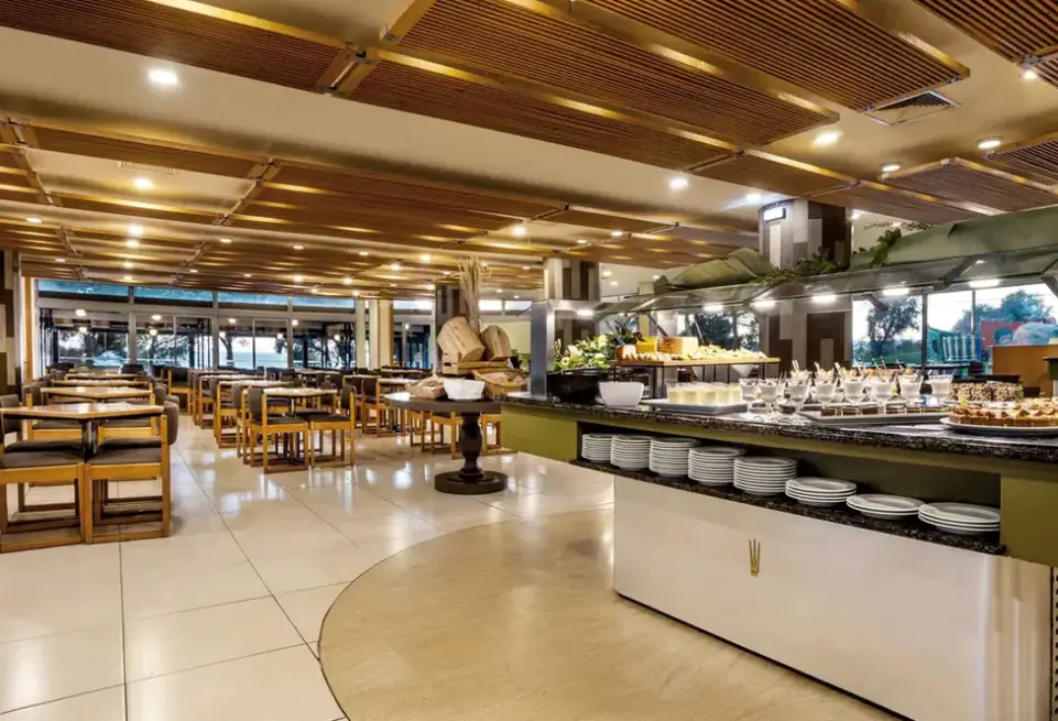 Restauracja i jedzenie w hotelu Pestana Blue Alvor Beach