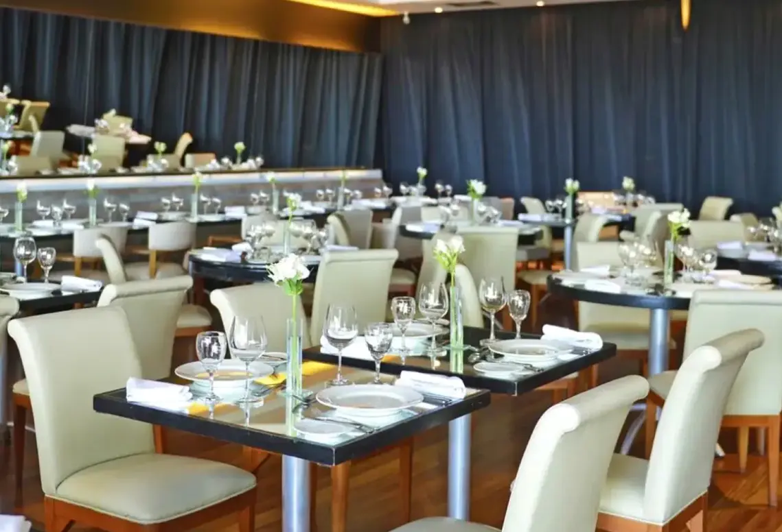 Restauracja i jedzenie w hotelu Pestana Rio Atlântica