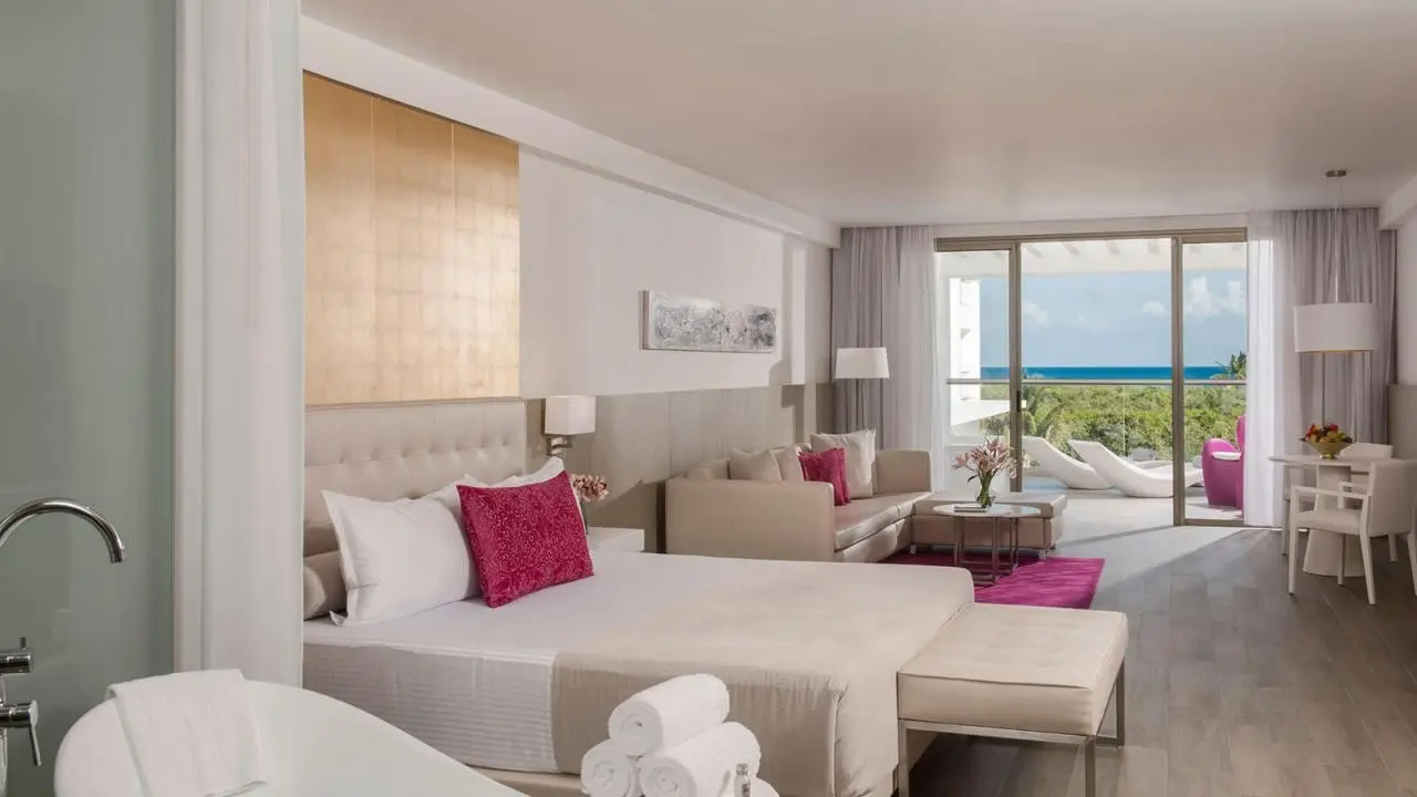 Platinum Yucatán Princess — PLATINUM YUCATÁN PRINCESS