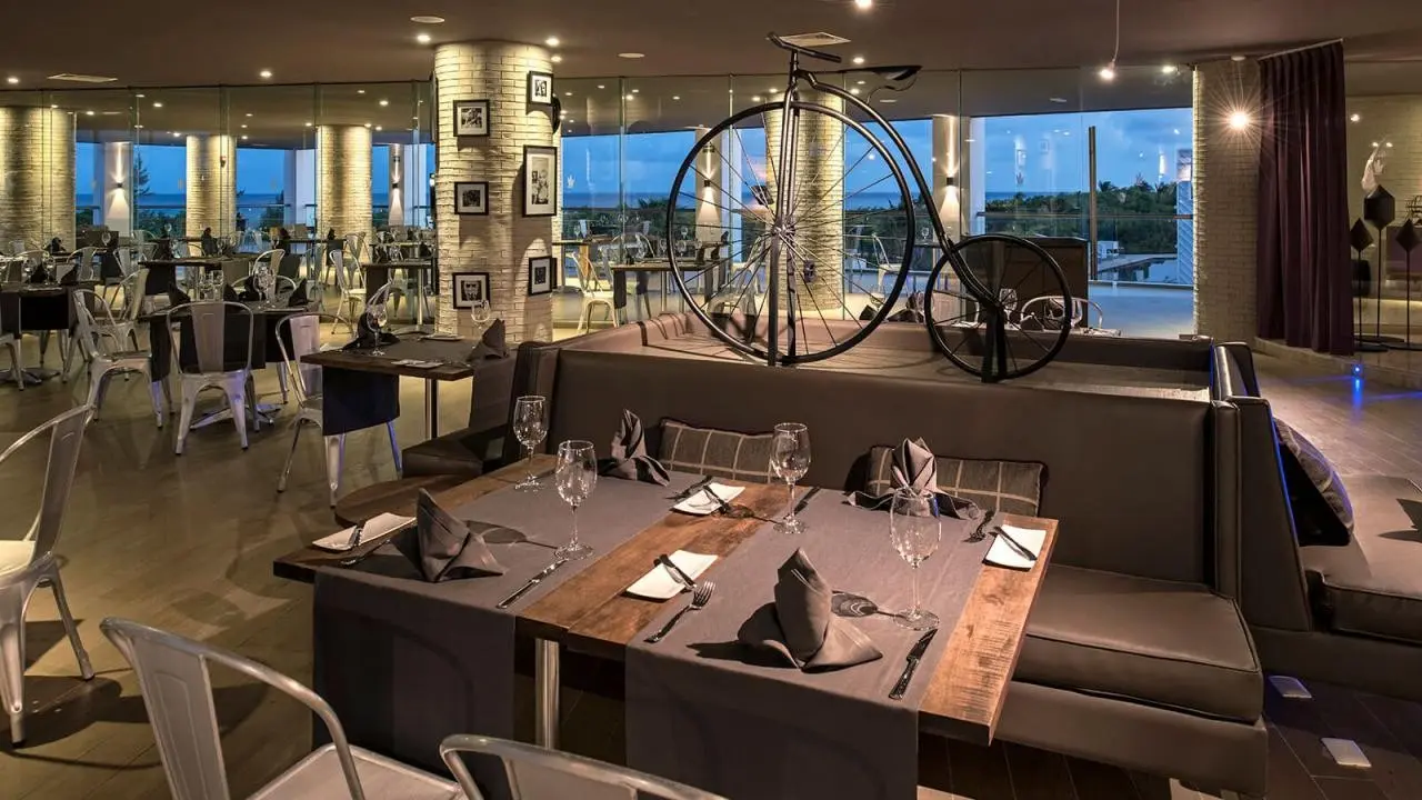 Platinum Yucatán Princess — PLATINUM YUCATÁN PRINCESS