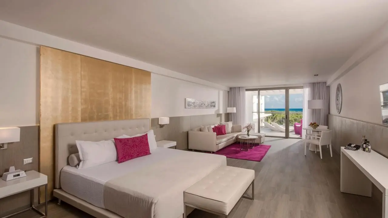 Platinum Yucatán Princess — PLATINUM YUCATÁN PRINCESS