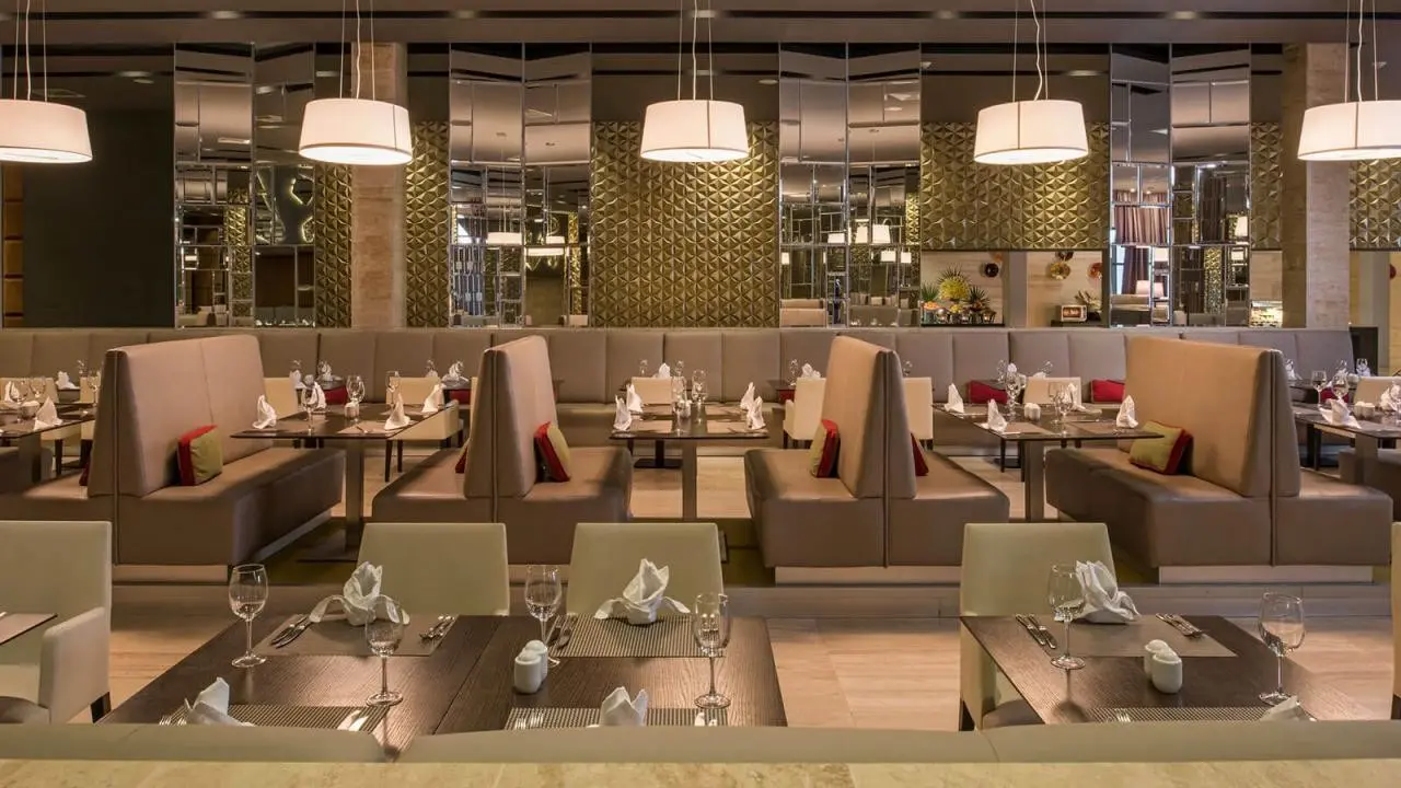 Platinum Yucatán Princess — PLATINUM YUCATÁN PRINCESS