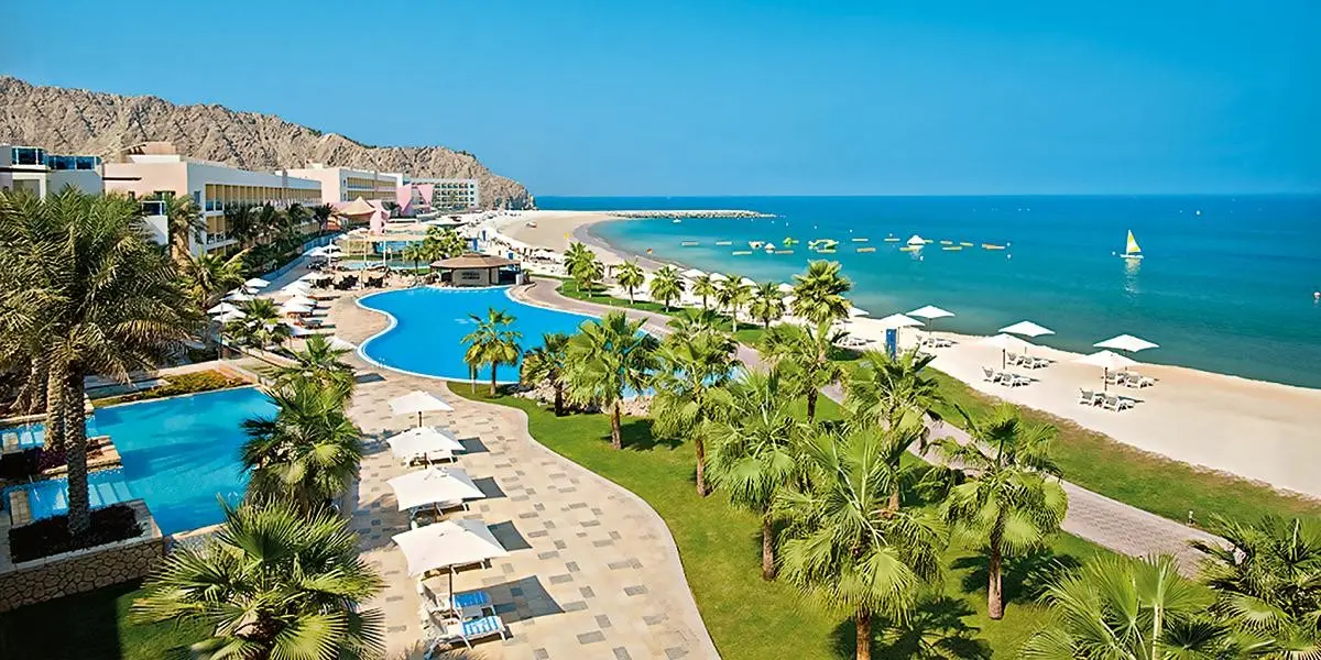 Radisson Blu Hotel & Resort Abu Dhabi — RADISSON BLU RESORT