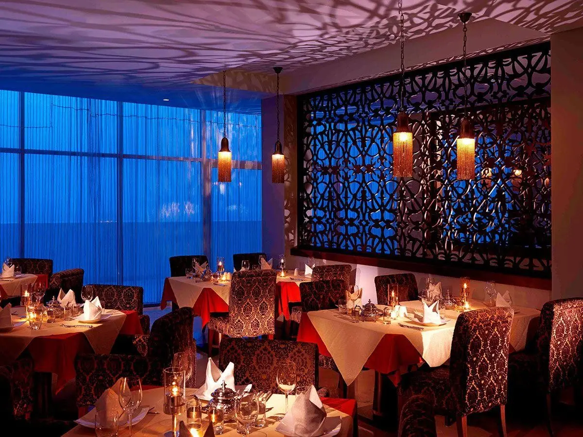 Radisson Blu Hotel & Resort Abu Dhabi — RADISSON BLU RESORT