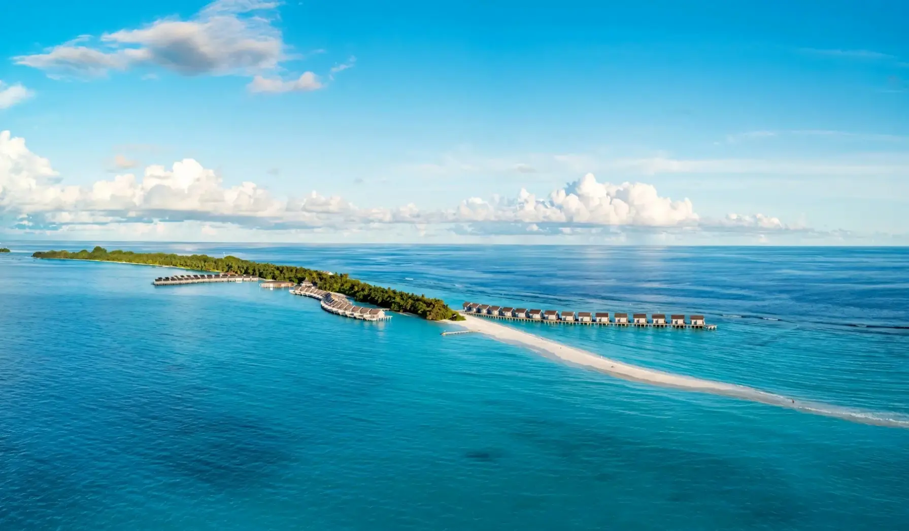 Basen w hotelu Resort Kuramathi Maldives
