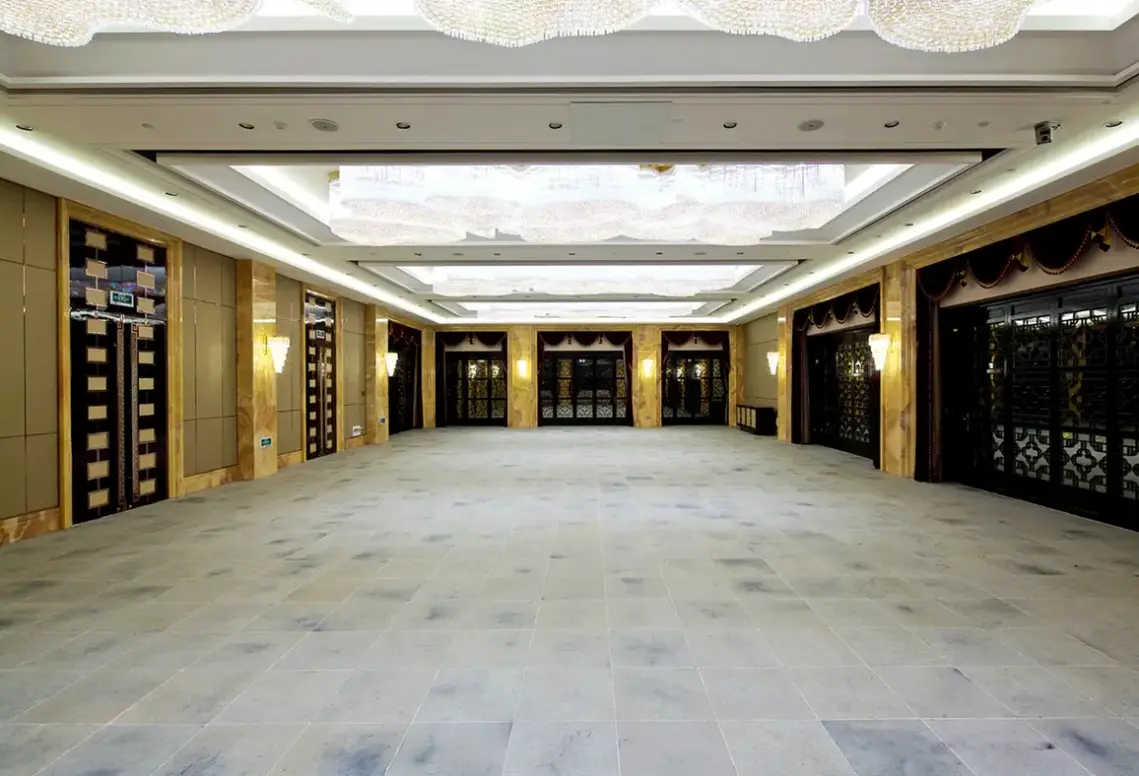 Lobby hotelu Royal Garden Hotel Shanghai