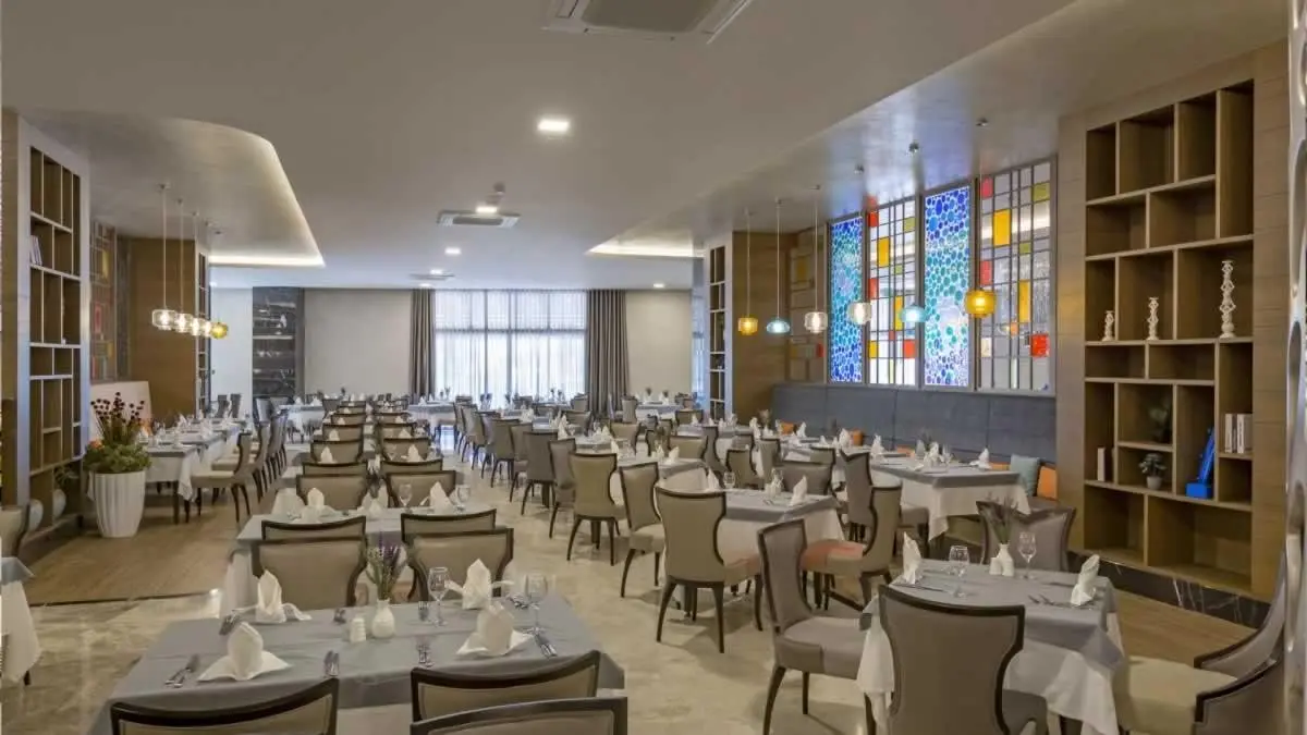 Royal Seginus — ROYAL SEGINUS