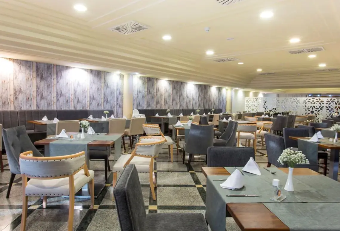 Restauracja i jedzenie w hotelu Sarena de Muro Resort Mallorca