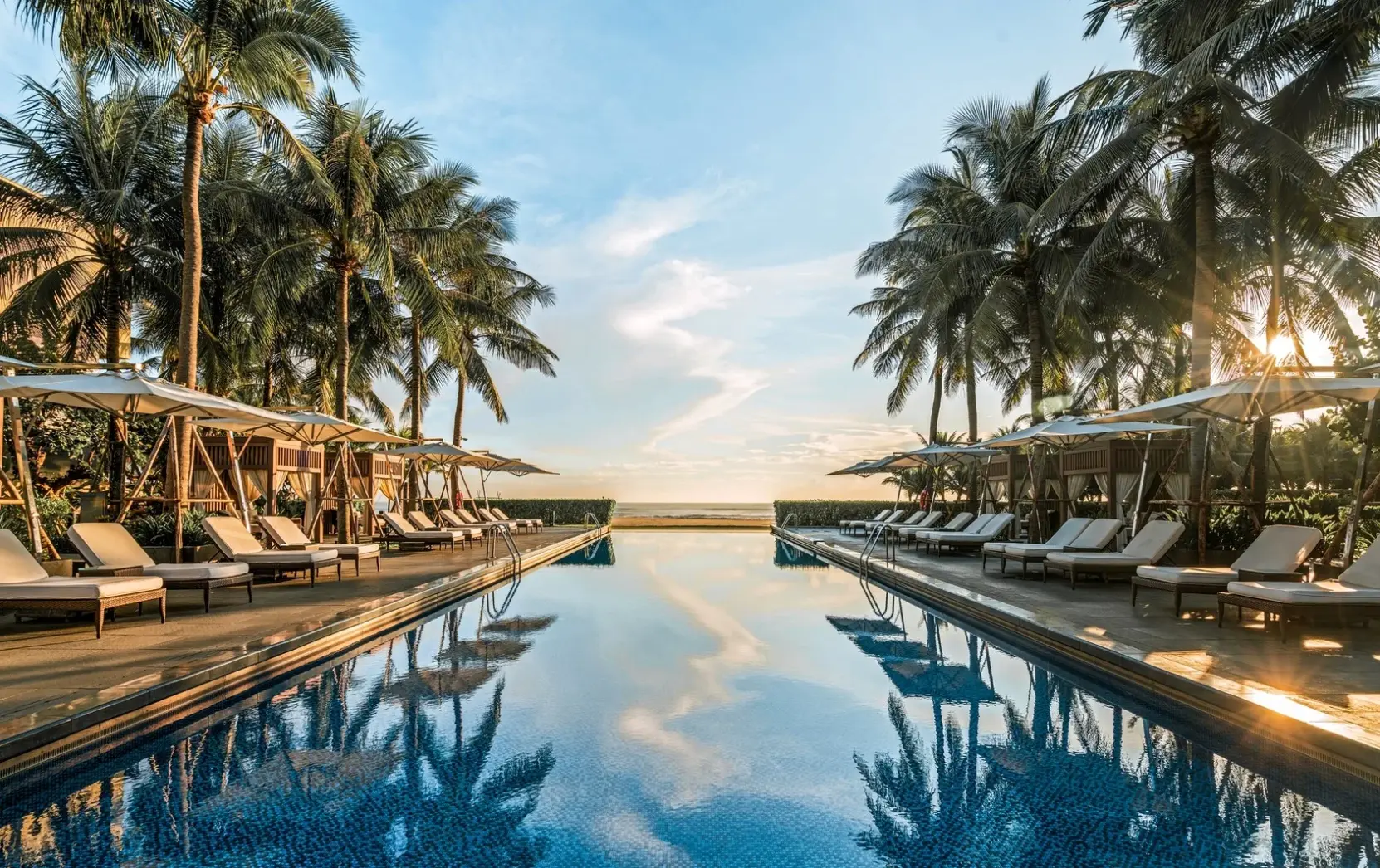 Basen w hotelu Shilla Monogram Quangnam Danang Resort
