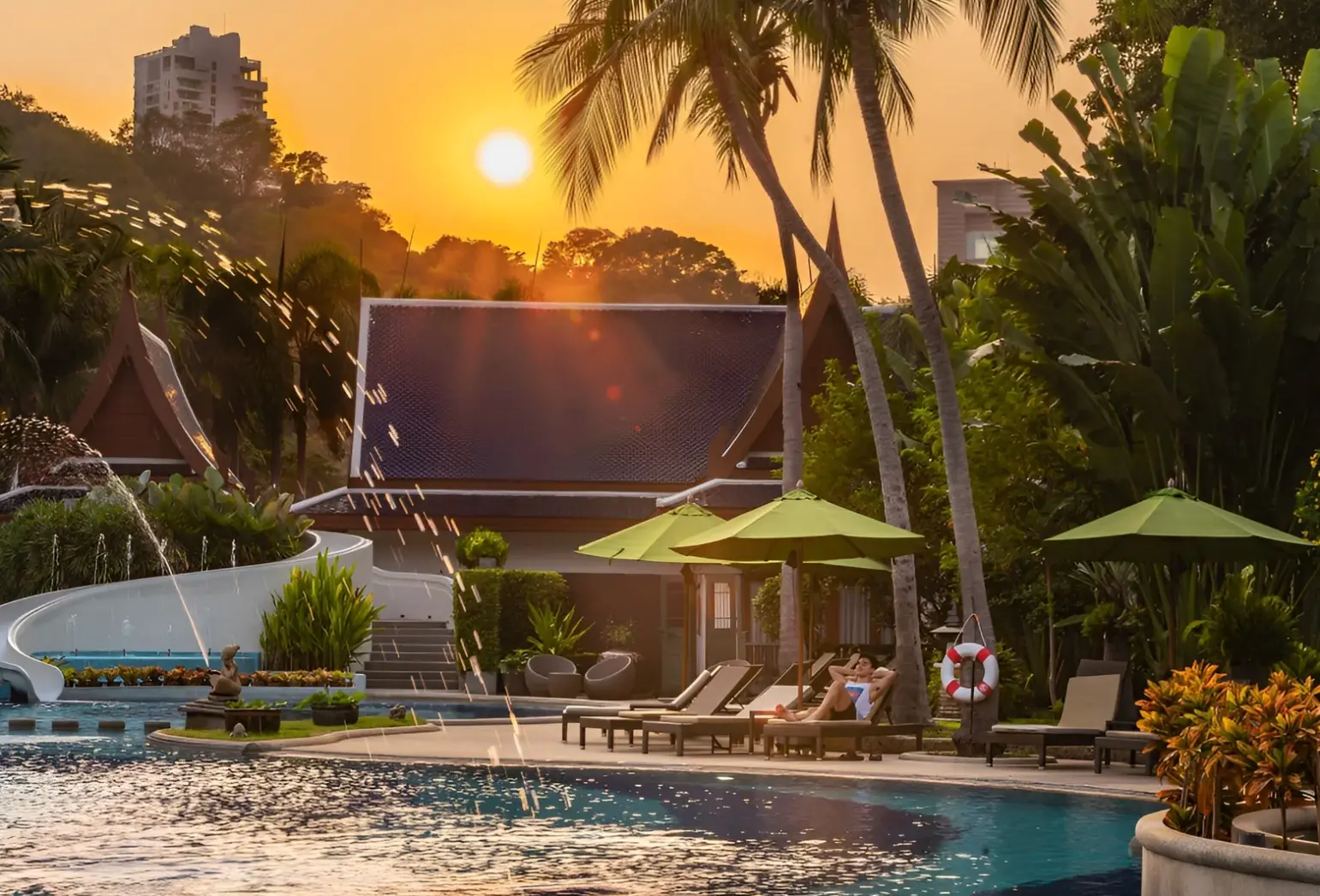 Basen w hotelu Siam Bayshore Pattaya