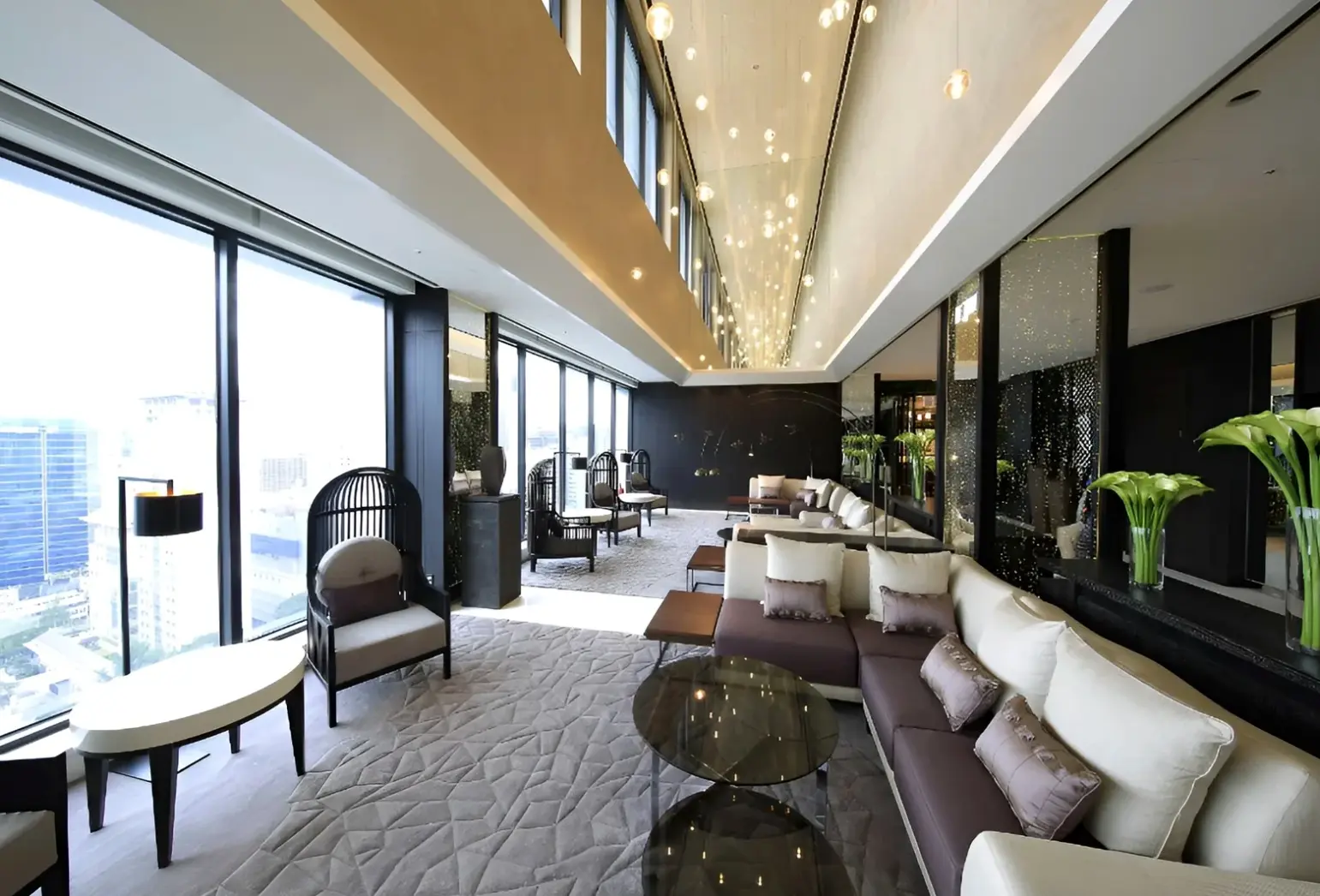 Lobby hotelu Solaria Nishitetsu Hotel Seoul Myeong-Dong