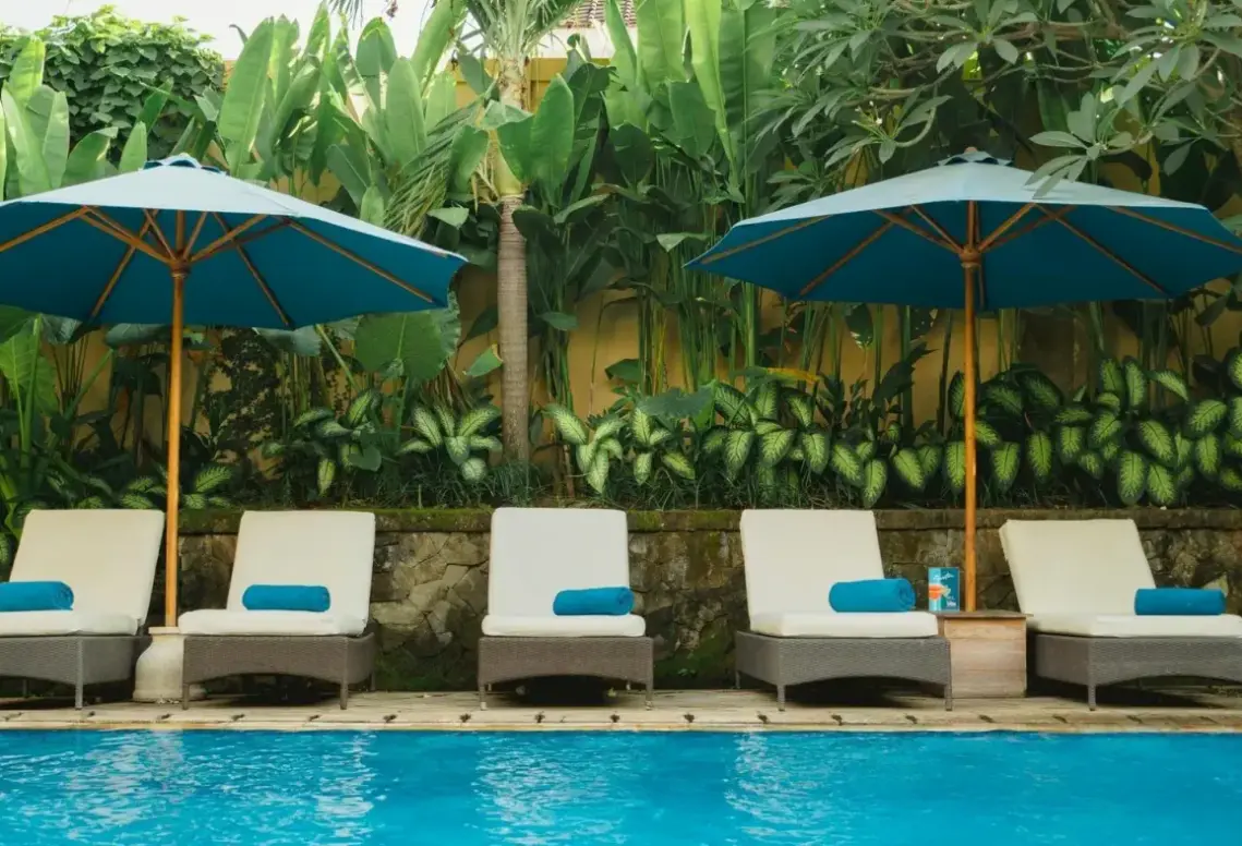 Basen w hotelu Sri Phala Resort & Villa